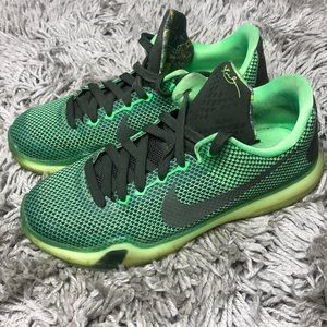 Nike Kobe X 10 Green Vino...size 6y or women 7.5